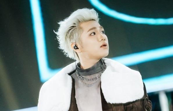 CAPTAIN BOY rực rỡ tuổi 22 với mini concert đầu tiên “Mặt chạm mặt”