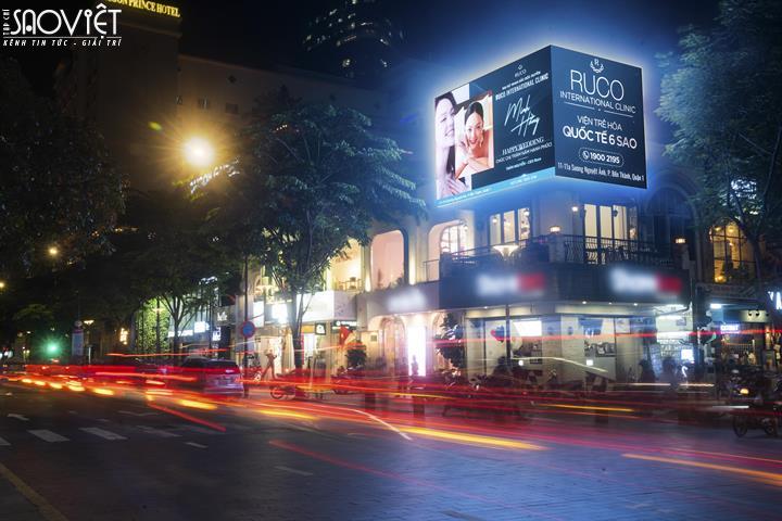 ‘Cô dâu tháng 6’ Minh Hằng ‘đổ bộ’ các bảng billboard TP.HCM