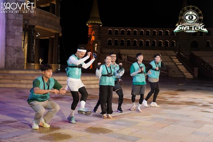 Dàn cát Đấu trường gia tốc dốc sức để giành lấy chiếc Cúp Ánh Sáng