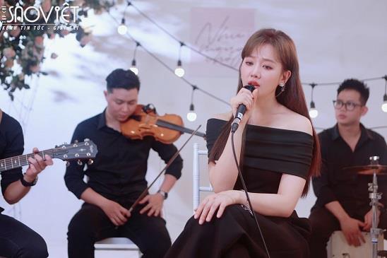 Hari Won tung bản live band của “Như anh đã mong chờ”