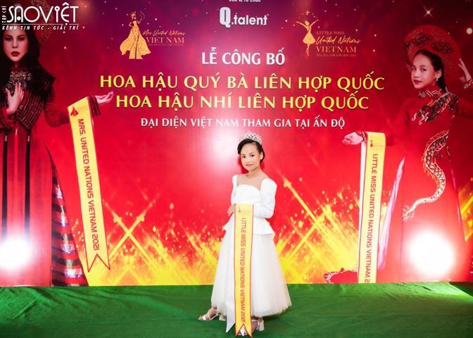 Hoa hậu nhí Phùng Hiểu Anh tham gia cuộc thi Quốc tế tại Ấn Độ