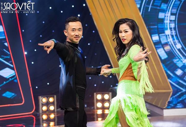 LỘ DIỆN 6 CẶP ĐÔI “TRẺ” NÓNG BỎNG CỦA VŨ ĐIỆU VÀNG