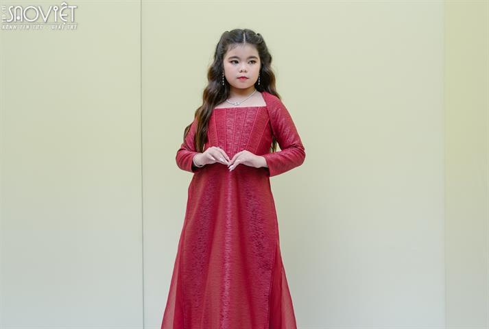 Model Kid Emily Huỳnh luôn cố gắng trong mỗi màn trình diễn