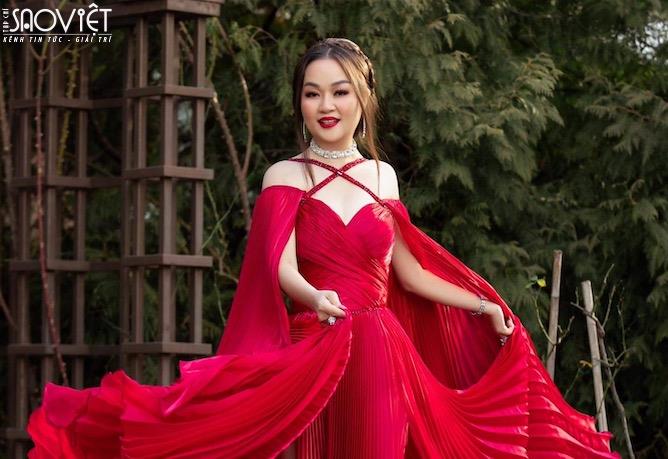 Thanh lịch và sang trọng chính là phong cách thời trang mà Hoa hậu Hoàng Thanh Nga hướng đến khi tham gia Mrs Universe 2023