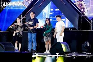 Hàng chục nghìn người quẩy tưng bừng trong cơn mưa tại concert MTV School Fest