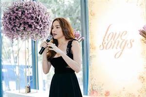 Hồ Ngọc Hà rạng rỡ công bố Đêm nhạc và Tour diễn Love Songs