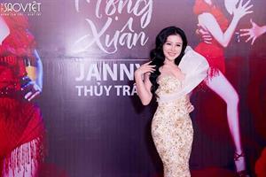 Janny Thủy Trần rạng rỡ như 