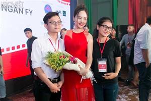 Lan Phương đắt show ngồi “ghế nóng”