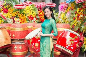 Mai Thanh Hà duyên dáng trong tà áo dài trong sự kiện mới