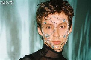 Troye Sivan: “Angel Baby chỉ là một ca khúc hư cấu”