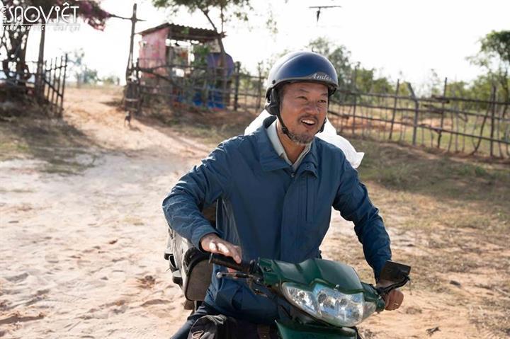 Xúc động cách Lý Hải khai thác tình cha trong Lật Mặt 8: Khi một cái áo, cây quạt còn hơn vạn lời nói