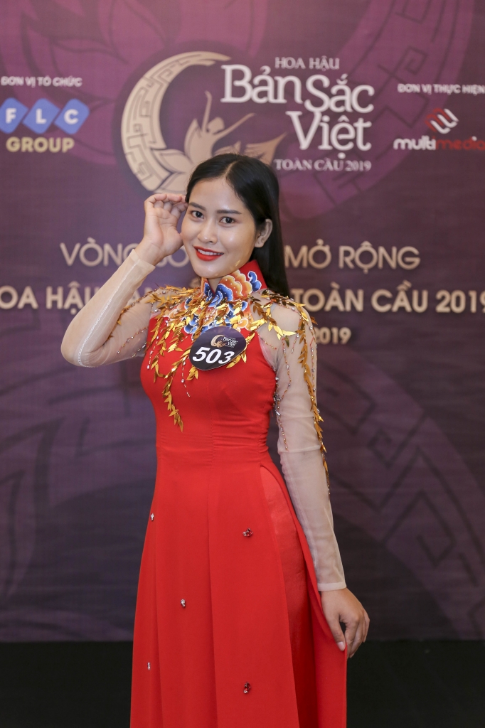 a hau thuy van do nhan sac cung dan thi sinh hoa hau ban sac viet toan cau 2019