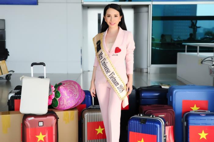 chau ngoc bich rang ro ngay len duong du thi mrs universe 2018