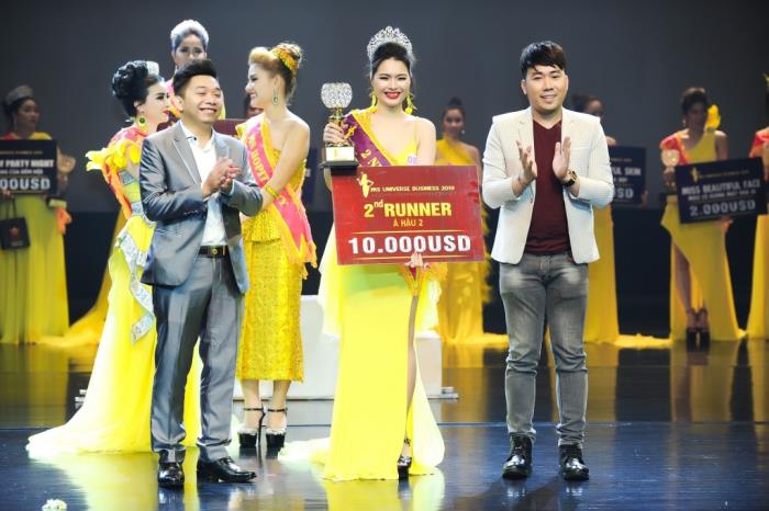 dieu thuy bat ngo dang quang ngoi vi cao nhat ms universe business 2019