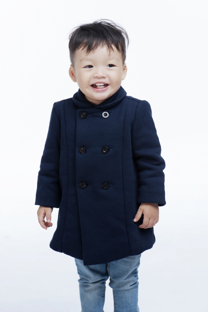 duong cam lynh hanh phuc ben con trai hai tuoi khau khinh