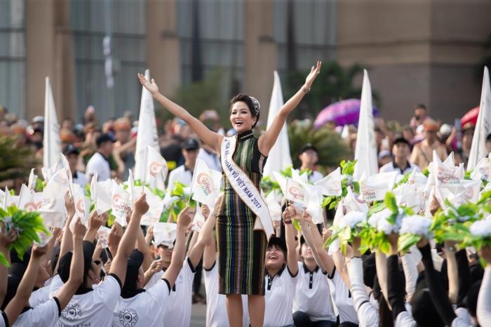 hhen nie dan dau doan dieu hanh khai mac le hoi ca phe buon ma thuot 2019
