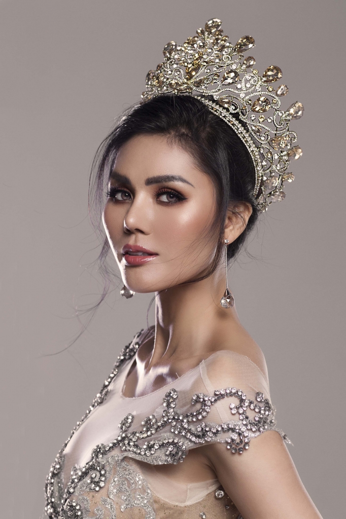 hoa hau kim nguyen chao nam 2019 bang bo anh dep da phong cach