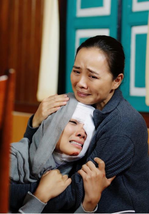 dien vien khanh hien hoa than thanh co gai xau xi trong vai dien moi