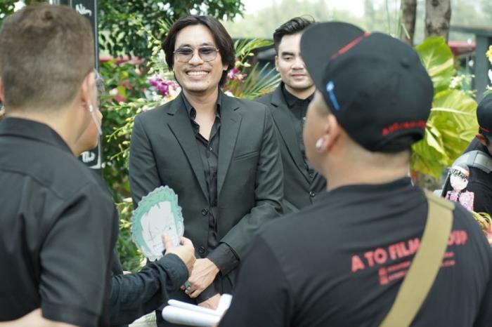 kieu minh tuan dong vi ca tien truyen voi cat xe bang mot chau nhau