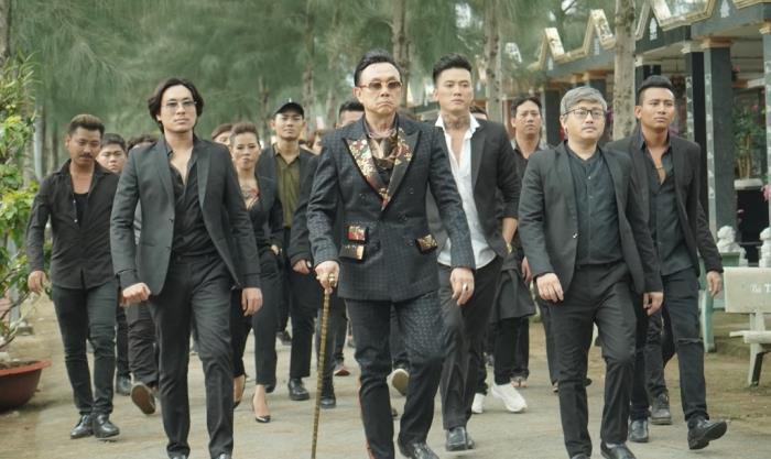 kieu minh tuan dong vi ca tien truyen voi cat xe bang mot chau nhau