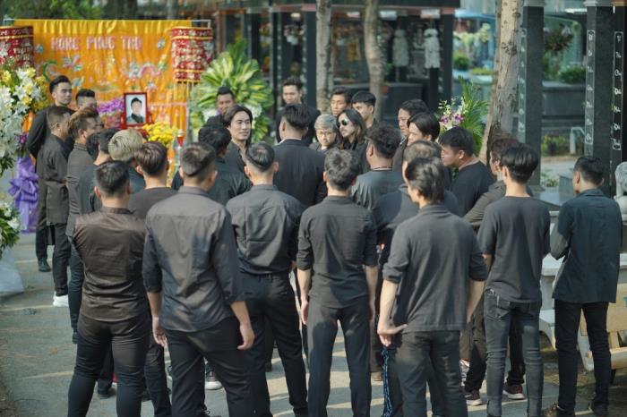 kieu minh tuan dong vi ca tien truyen voi cat xe bang mot chau nhau