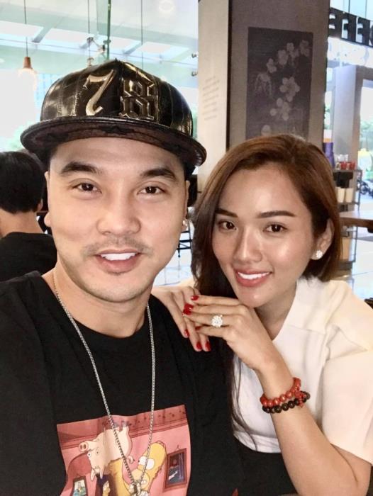 kim cuong bat khoc khi nhan duoc qua tang 83 tu ong xa ung hoang phuc