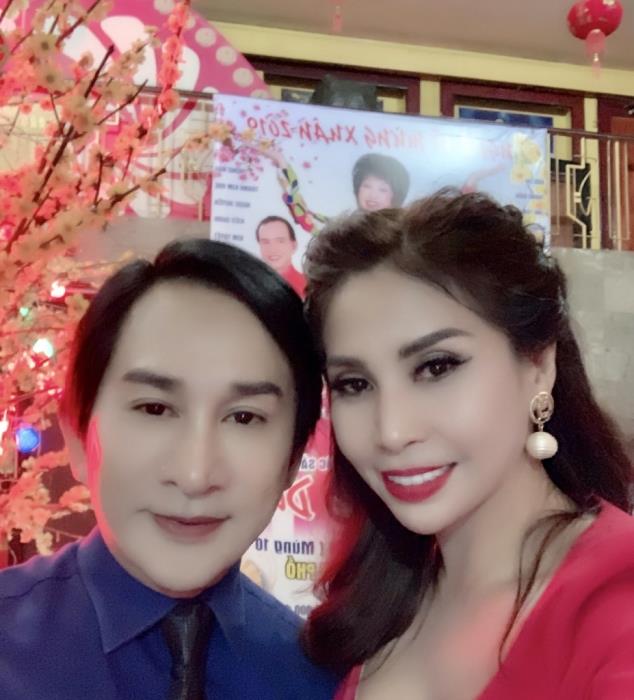 Lý Hương rực rỡ trong trang phục 'Phụng Hoàng' của NTK Tuấn Hải ly huong ruc ro trong trang phuc phung hoang cua ntk tuan hai