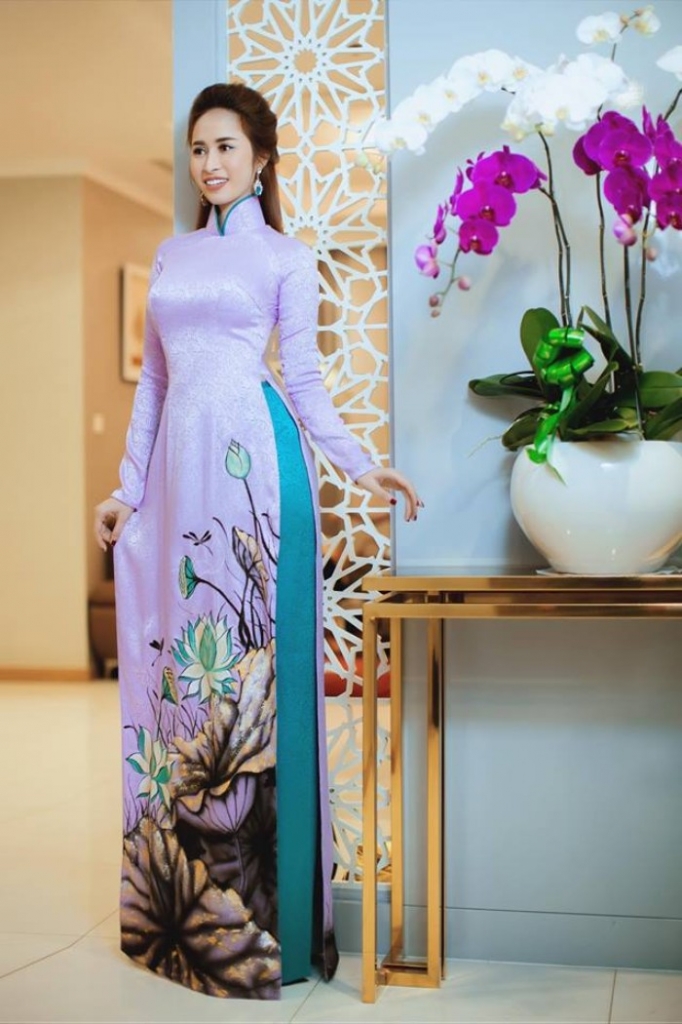 ntk viet hung mang bst dai su ao dai viet nam den san choi cua doanh nhan viet