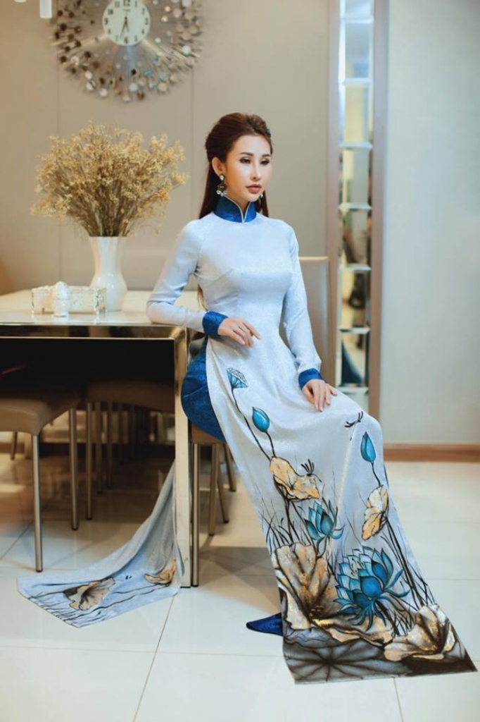 ntk viet hung mang bst dai su ao dai viet nam den san choi cua doanh nhan viet