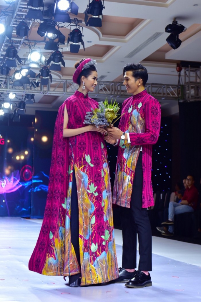 Nam vương Trương Ngọc Tình và Hoa hậu Phan Thị Mơ làm vedette trong BST 'Đại sứ áo dài Việt Nam' của NTK Việt Hùng nam vuong truong ngoc tinh va hoa hau phan thi mo lam vedette trong bst dai su ao dai viet nam cua ntk viet hung