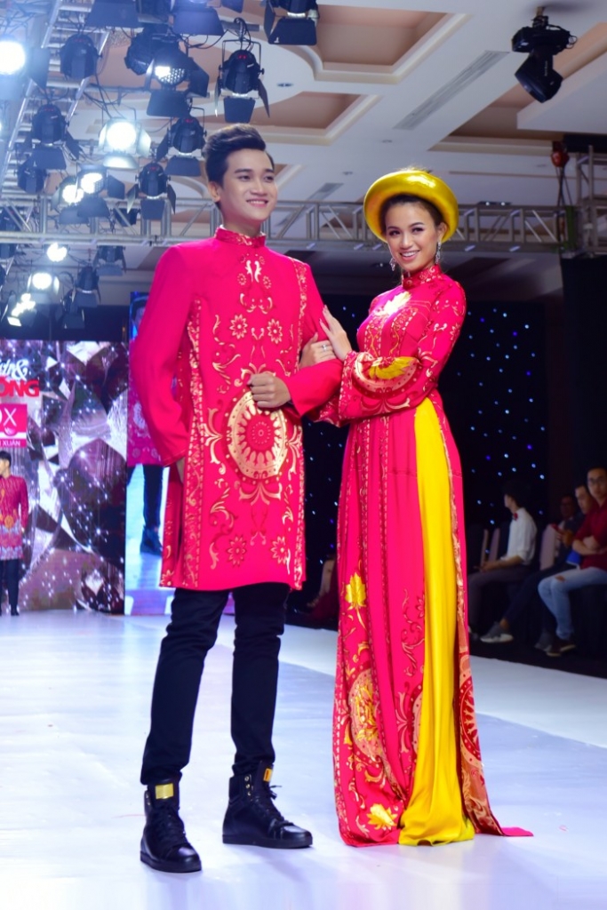 nam vuong truong ngoc tinh va hoa hau phan thi mo lam vedette trong bst dai su ao dai viet nam cua ntk viet hung