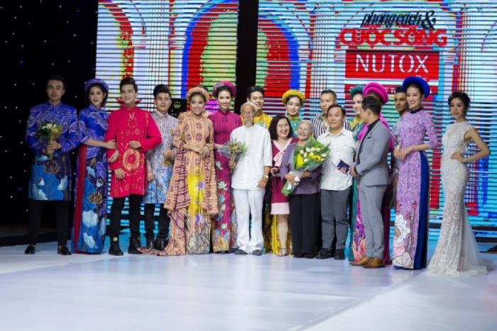 nam vuong truong ngoc tinh va hoa hau phan thi mo lam vedette trong bst dai su ao dai viet nam cua ntk viet hung