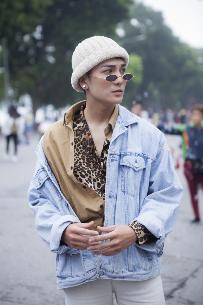 pho di bo ha noi bung chay trong sac mau ruc ro cua the best street style thu dong 2018