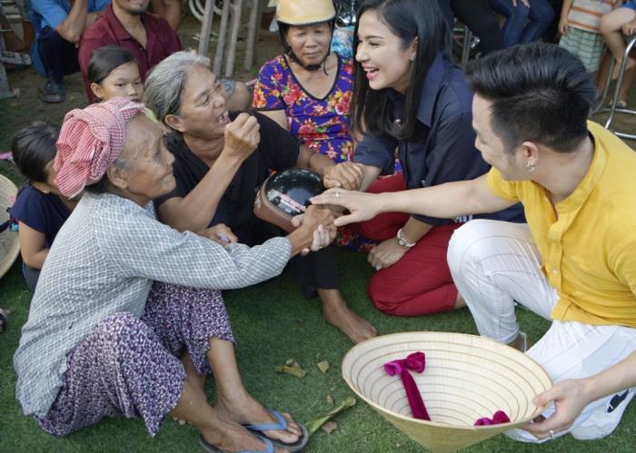 quach tuan du to chuc sinh nhat gian di danh tien phat qua thien nguyen tai que huong