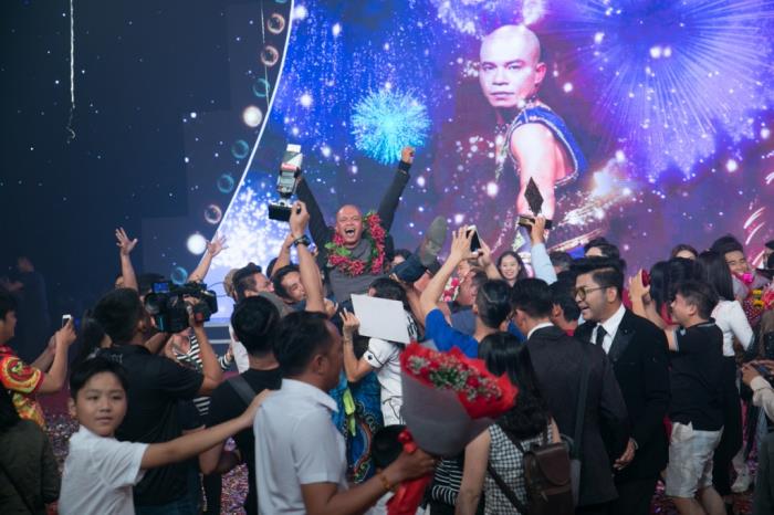 quan quan ky tai lo dien 2018 minh nhat di ban dao de danh tien di thi