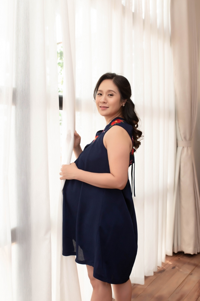 thanh thuy khoe bung bau vuot mat nhung ngay cuoi thai ky