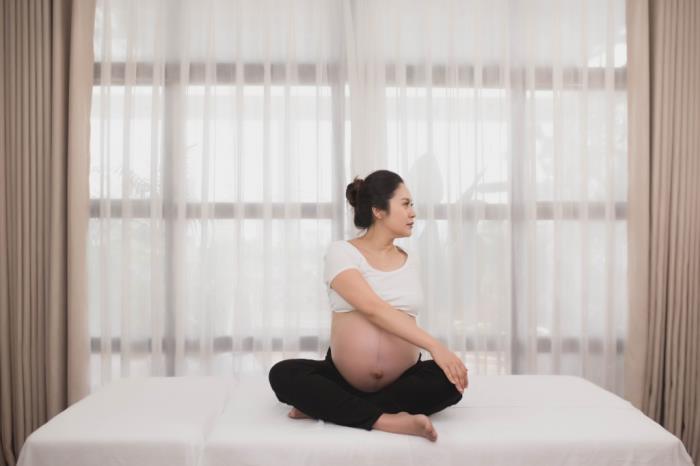 thanh thuy khoe bung bau vuot mat nhung ngay cuoi thai ky