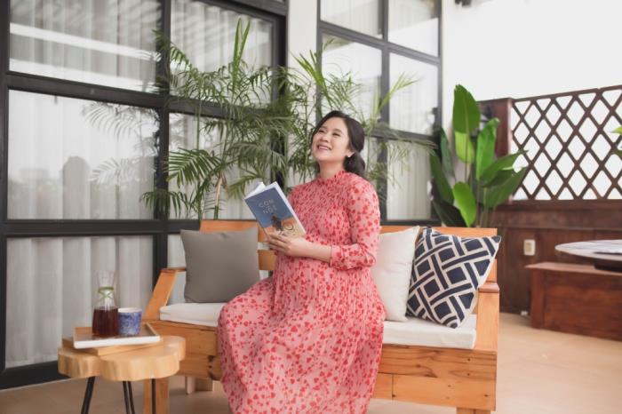 thanh thuy khoe bung bau vuot mat nhung ngay cuoi thai ky