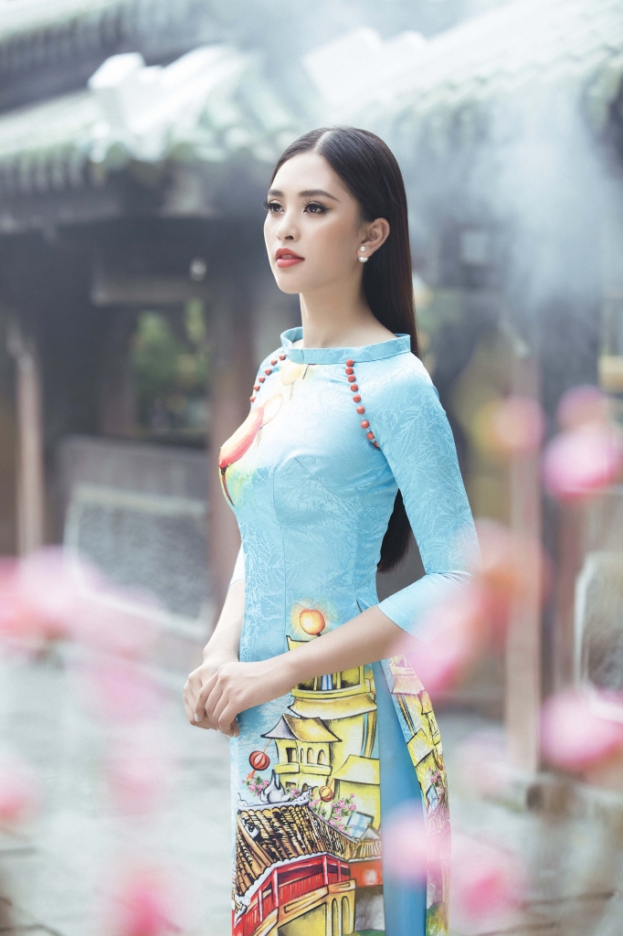 tieu vy goi ca mot troi xuan xua trong ta ao dai lay y tuong tu vach ngoi co hoi an