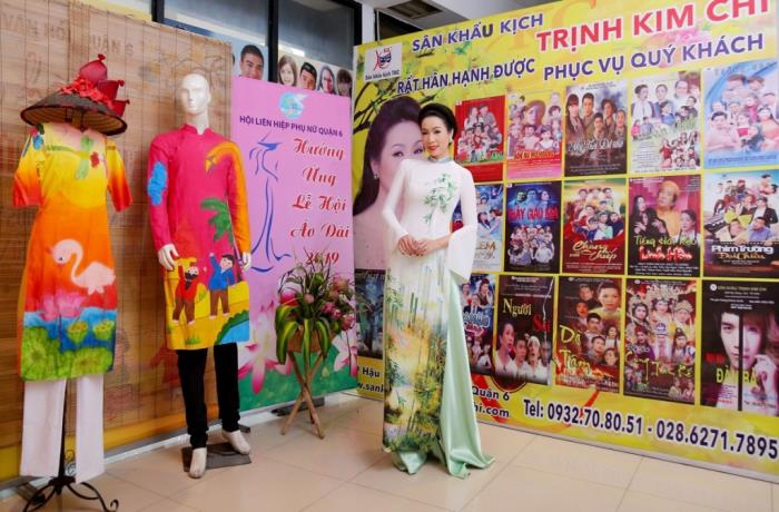 trinh kim chi dong hanh cung cuoc thi duyen dang ao dai quan 6 lien tuc 3 nam lien