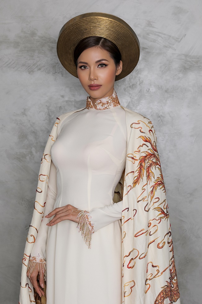 tu nhan thi dai minh tu van nhu vedette ket man an tuong o ban ket miss supranational