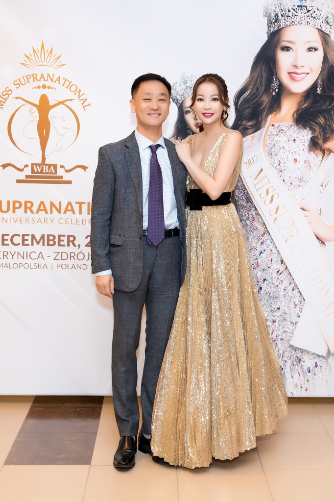 vo canh ngoc chau dep doi tren tham do chung ket miss supranational 2018